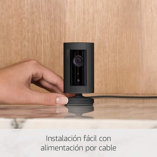 Ring Indoor Cam, cámara de seguridad compacta, con alimentación por cable, HD, comunicación bidireccional, compatible con Alexa | Incluye 30 días gratis del plan Ring Protect | Negro