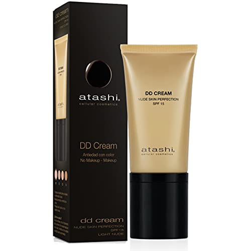 Atashi Cellular Cosmetics DD Cream Antiedad, Tratamiento Antiedad con Color, No Makeup - Makeup, Atenúa Manchas y Minimiza Poros, Gardenia Jasminoide y Retinol, Airless, Tono Light Nude, SPF15-50 ml