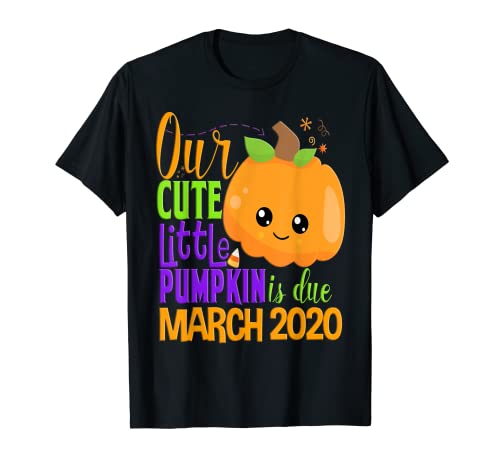 Our Pumpkin Due March 2020 Estuche de regalo para Halloween Camiseta