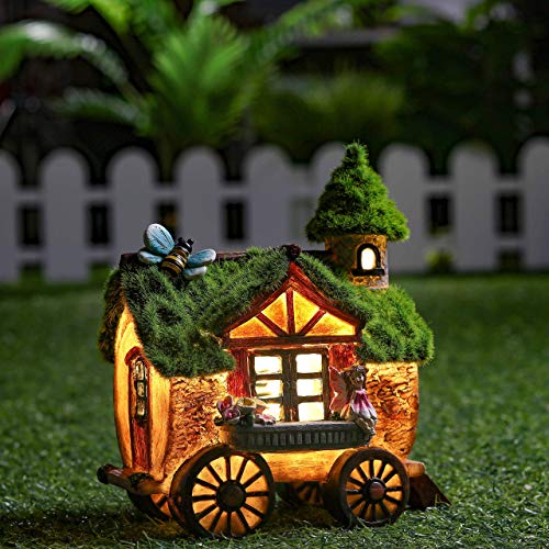 TERESA'S COLLECTIONS 21cm Adornos de Jardín Casa de Hadas Luz Solar LED, Decoracion de Jardin Hogar de Resina de Casa del Arbol Habitante con Verde Musgo, Carro y Hada